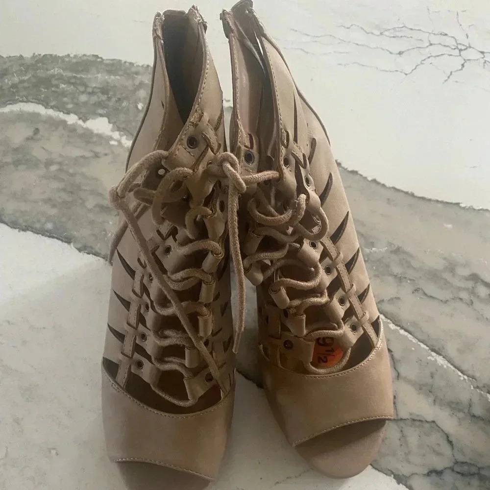 Rampage 9.5 Lace Up Ankle Boots Peep Toe Women’s
